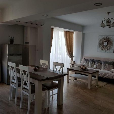 Apartament 2 Camere Ultracentral Râmnicu Vâlcea Εξωτερικό φωτογραφία